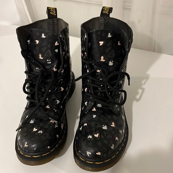Dr. Martens Shoes - Dr. Martens 1460 Pascal Boots size 7 ladies